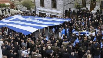 Mπλόκο από τις Αλβανικές Αρχές στο Νίκο Νικολόπουλο και σε Δημοσιογράφο για το μνημόσυνο Κατσίφα