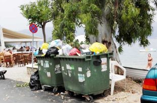 Νικολόπουλος: Μεγάλο πρόβλημα πάλι με τα σκουπίδια του Αιγίου