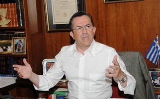 Ν. Νικολόπουλος: Ταυτίζεται ο κ. Σαμαράς με τους δανειστές;