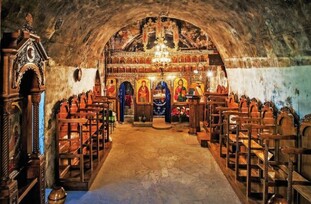 Το Κράτος βλέπει με… μισό μάτι την Εκκλησία