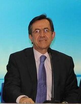 «Το Υπουργείο Παιδείας... τελειώνει την ελληνική ψυχή των βορειοηπειρωτών»