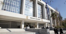 Στη Δικαιοσύνη ο Νικολόπουλος κατά του προέδρου της Επιτροπής Ανταγωνισμού