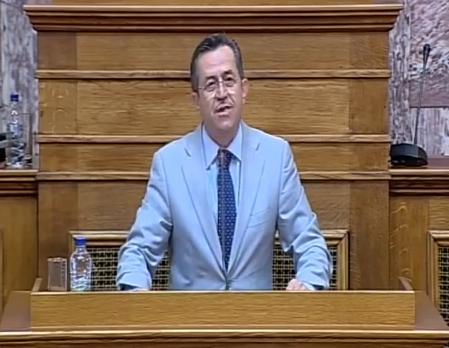Με Αντώνη Σαμαρά «άνοιξε» και «έκλεισε» ο Βουλευτής και παραιτηθείς από την Κυβέρνηση Νίκος Ι. Νικολόπουλος την ομιλία του – στην αίθουσα της Γερουσίας- κατά τη συζήτηση του σχεδίου του Κρατικού Προϋπολογισμού του 2013.
