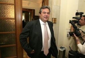 Αναζητά συμμάχους