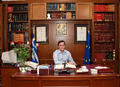 Ν. Νικολόπουλος στο γρραφείο του
