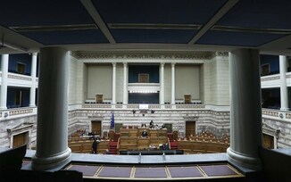 Με πολλές απουσίες ψηφίστηκε το ν/σ για την ίση μεταχείριση