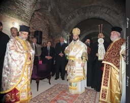 Στην Σηλυβρία εκατοντάδες πιστοί για να τιμήσουν τον Άγιο Νεκτάριο στην γενέτειρά του πόλη (ΦΩΤΟ)
