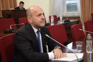 «Θερμό επεισόδιο» Αλαφούζου-Νικολόπουλου στην Εξεταστική για τα δάνεια στα ΜΜΕ