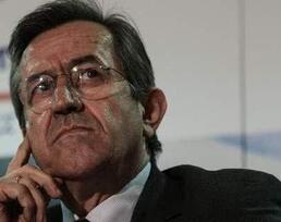 Νίκος Νικολόπουλος: Κύρια Εισαγγελέα : Αν ένας Έλληνας πολίτης έλεγε στον «ανακριτή» αυτά που είπε ο κ. Φ. Καραβίας στην εξεταστική, θα είχε συνέπειες ψευδορκίας ή όχι;