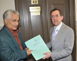 Μήνυση κατοίκων και του Βουλευτή κατά Δημάρχου και παντός υπευθύνου Ο Δήμαρχος να πάψει να εκφράζεται ως μονάρχης άβουλων υπηκόων Ζητείται λύση για την Ξερόλακα από την Δημοτική Αρχή . Τελευταίο καταφύγιο των πολιτών είναι  η Δικαιοσύνη