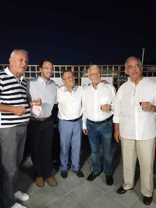 Παραμένουμε στις ΕΠΑΛΞΕΙΣ.