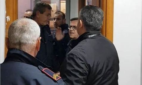 Επίκαιρη ερώτηση Νικολόπουλου για τα «καψόνια» στον βουλευτή και σε δεκάδες Έλληνες, στα Ελληνοαλβανικά σύνορα