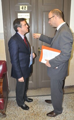    Νίκος Νικολόπουλος: Κανείς απαθής και αδιάφορος στην αγωνία νέων και εργαζομένων.