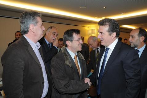 Με αυτό τον τρόπο σχολίασε ο βουλευτής της Νέας Δημοκρατίας, Νίκος Νικολόπουλος, τα αποτελέσματα της επίσκεψης του Υπουργού Ανάπτυξης στην Πάτρα, το περασμένο Σάββατο