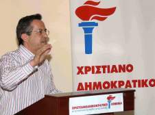 Ο Ν. Νικολόπουλος σε συγκέντρωση με συνδικαλιστές και εργαζομένους στην Θεσσαλονίκη