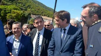Κουβέντα στα εγκαίνια