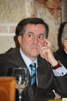 Με την  ευκαιρία της νέας σχολικής χρονιάς, ο Βουλευτής Αχαΐας της Ν.Δ. Νίκος Νικολόπουλος εκφράζει τις ευχές του προς τις μαθήτριες, τους μαθητές, και τις οικογένειές τους, καθώς και προς τους εκπαιδευτικούς του νομού.