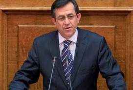 Νικολόπουλος σε Παπανδρέου ''Γύρνα πισω το Ξενία και μαζεψε τον αδελφο σου''