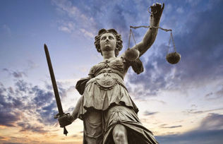 “Ας σώσει η Δικαιοσύνη την “τιμή” του ελληνικού πολιτικού συστήματος”