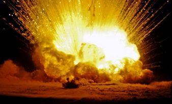 Πυρηνικός ‘πόλεμος’ μεταξύ Βερύκιου-Νικολόπουλου. Σκληρές εκφράσεις για ‘εκβιασμούς’ και ‘συμβόλαια’ με εντολέα το Μαξίμου