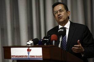 ΜΕ ΕΡΩΤΗΣΗ ΠΟΥ ΚΑΤΕΘΕΣΕ ΣΤΟΝ ΠΡΩΘΥΠΟΥΡΓΟ  Την αποπομπή Ν. Φίλη ζητάει ο Ν. Νικολόπουλος