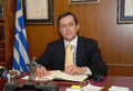 Ν. Νικολόπουλος στο γρραφείο του