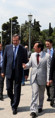  Συνέντευξη  για την εφημερίδα ΘΕΣΣΑΛΙΑ  στον δημοσιογράφο Σ. Λέτσιο      
