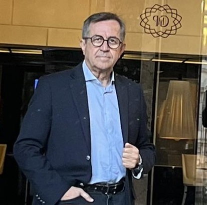 Στο δρόμο για τις ευρωεκλογές ο Νίκος Νικολόπουλος- Το ταξίδι στην Ιταλία