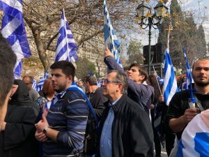 Νίκος Νικολόπουλος: Σύμφωνος με το Μίκη, δημοψήφισμα για το Σκοπιανό μετά την «κάλπη» της πλατείας Συντάγματος