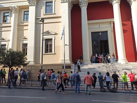 1η νίκη για 289 εργαζόμενους του Δήμου Πατρέων και επιστροφή τους στην εργασία.