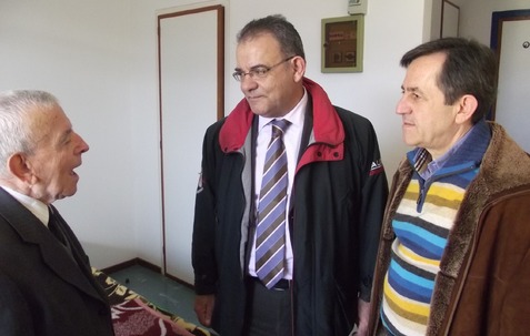 Με τον αδελφό του Χριστόδουλου.....
