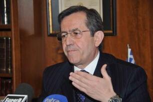 Η υπόθεση με την «λίστα Λαγκάρντ» «μπάζει», αφού σε πολλά σημεία της υπάρχουν κενά εγείροντας σειρά ερωτημάτων.