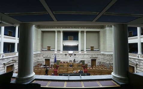 Με πολλές απουσίες ψηφίστηκε το ν/σ για την ίση μεταχείριση