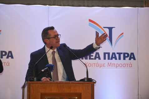 Νίκος Νικολόπουλος: «Στη χωματερή, μήπως και… στις λαϊκές(;),  η ιματιοθήκη του Δήμου Πατρέων!»
