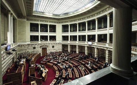 Βουλή: Με αντιπαραθέσεις ξεκίνησε η συζήτηση για τον προϋπολογισμό