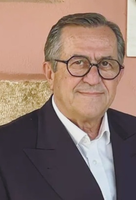 Φοροεπιδρομή στους επαγγελματίες. Ολοταχώς πίσω στα φορολογικά τεκμήρια και φόρο επι των φόρων...