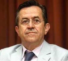 Νικολόπουλος: Προσήλθε σήμερα ο πολιτικό “δραπέτης”. Ποιος εκβιάζει και ποιος εκβιάζεται;