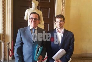 Νίκος Νικολόπουλος: Ο Δήμαρχος αποφάσισε να… δοξαστεί κρυπτόμενος πίσω από την “ταμπέλα” του Δήμου