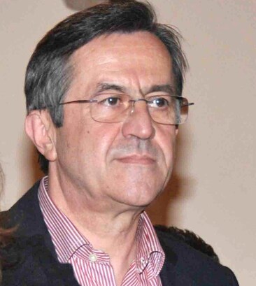 Μερικές σκέψεις παραθέτω σε δυο πολύ κρίσιμα κεφάλαια που βρίσκονται σε εξέλιξη.
