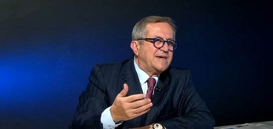 Ηλεκτρονικές «μαϊμού» κάλπες, εσωκομματικές παρωδίες και ο προάγγελος μιας εθνικής νοθείας