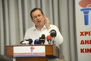 Ν. Νικολόπουλος: «Ο Α. Σαμαράς πέτυχε να διατηρήσει την πρωθυπουργική καρέκλα του, παραδίδοντας στον Βενιζέλο το ίδιο το Κράτος».