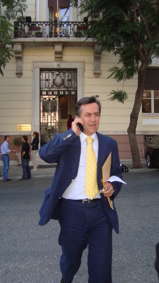 «Τι φοβούνται και κρύβουν τους τραπεζικούς λογαριασμούς τους;»
