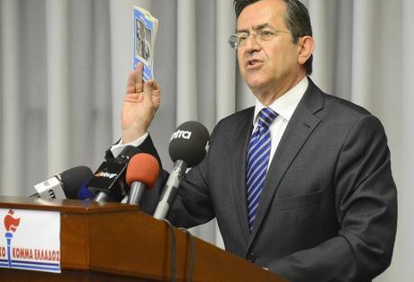 Νίκος Νικολόπουλος: Kοινοβουλευτική παρέμβαση για το διαδικτυακό στοίχημα του κ. Μπόμπολα