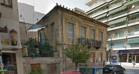 Σε εγκατάλειψη και τον κίνδυνο κατάρρευσης από την Δημοτική αρχή «ΑΝΑΘΕΤΙΔΗ», η νεοκλασική οικία του Σπύρου Σώκαρη.
