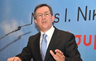 Νικολόπουλος προς Σαμαρά: «Μπαλτα-διά» στη Δημοκρατία!