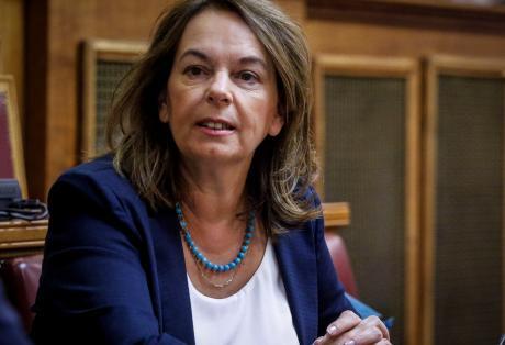 Η Παπανάτσιου απάντησε για το σπίτι του Πελετίδη - "Βρίσκεται εκτός ζώνης αιγιαλού και τμήμα αυτής εντός ζώνης παραλίας"