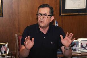 Ν. ΝΙΚΟΛΟΠΟΥΛΟΣ: Περνάνε καραβιές με "καρκίνο" από τους λαθρέμπορους τσιγάρων και δεν τους πιάνει κανείς