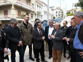 Όλα πάνε στραβά, στην Κανακάρη, ένα δρόμο που ονειρευόταν η πόλη & που στο τέλος του έβγαλε τα μάτια...