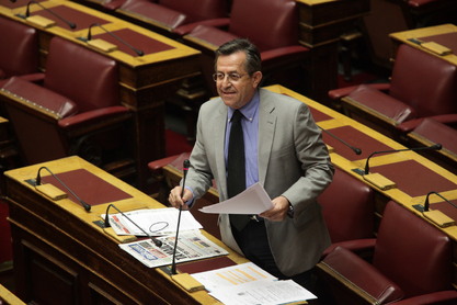 Η ΕΡΤ θα υποβάλει μηνυτήρια αναφορά εναντίον του ΣΚΑΙ για κλοπή  της εικόνας της από την Παναγία της Τήνου, καθώς είναι προφανές πως πρόκειται για εξόφθαλμη κλοπή,  είπε ο Ν. Παππάς και κατέθεσε στα πρακτικά της Βουλής cd με το βίντεο,  το οποίο αποδεικνύει ότι η εικόνα της δημόσιας τηλεόρασης εκλάπη  και ότι καλύφθηκαν τα σήματα της ΕΡΤ, αναφέροντας εμφαντικά: «Δεν θα το αφήσουμε να περάσει έτσι, και η περιουσία του ελληνικού λαού  θα προστατευθεί».