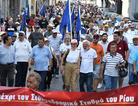 Η… «αμαξοστοιχία του παραλόγου»